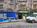 Fachada exterior del Boston Bar en Old Town, Edinburgh