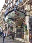 Fachada exterior del restaurante Simpson's in the Strand