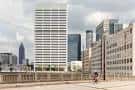 Panorámica urbana de Atlanta con edificios modernos y antiguos, incluyendo Castleberry Hill