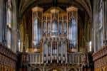 Interior de la capilla del Magdalen College con el órgano histórico