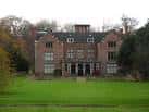 Fachada principal de Thrumpton Hall desde el frente