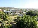 Vista panorámica del área urbana de Newcastle desde una colina