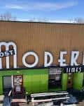 Vista frontal del establecimiento Modern Times Café en Minneapolis