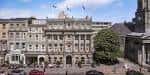 Fachada principal del InterContinental Edinburgh The George en Edimburgo durante el día