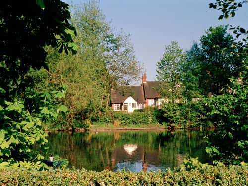 Moor Pool Hall