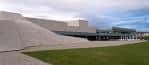 Vista exterior del Pazo de Feiras e Congresos de Lugo con su arquitectura moderna