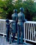Esculturas gijonesas 📸 Escultura “Familia y sentimientos ...