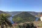Panorámica de un meandro del río Sil en la Ribeira Sacra.