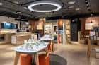 Interior moderno de una tienda en el Centro Comercial El Corte Inglés Salesas