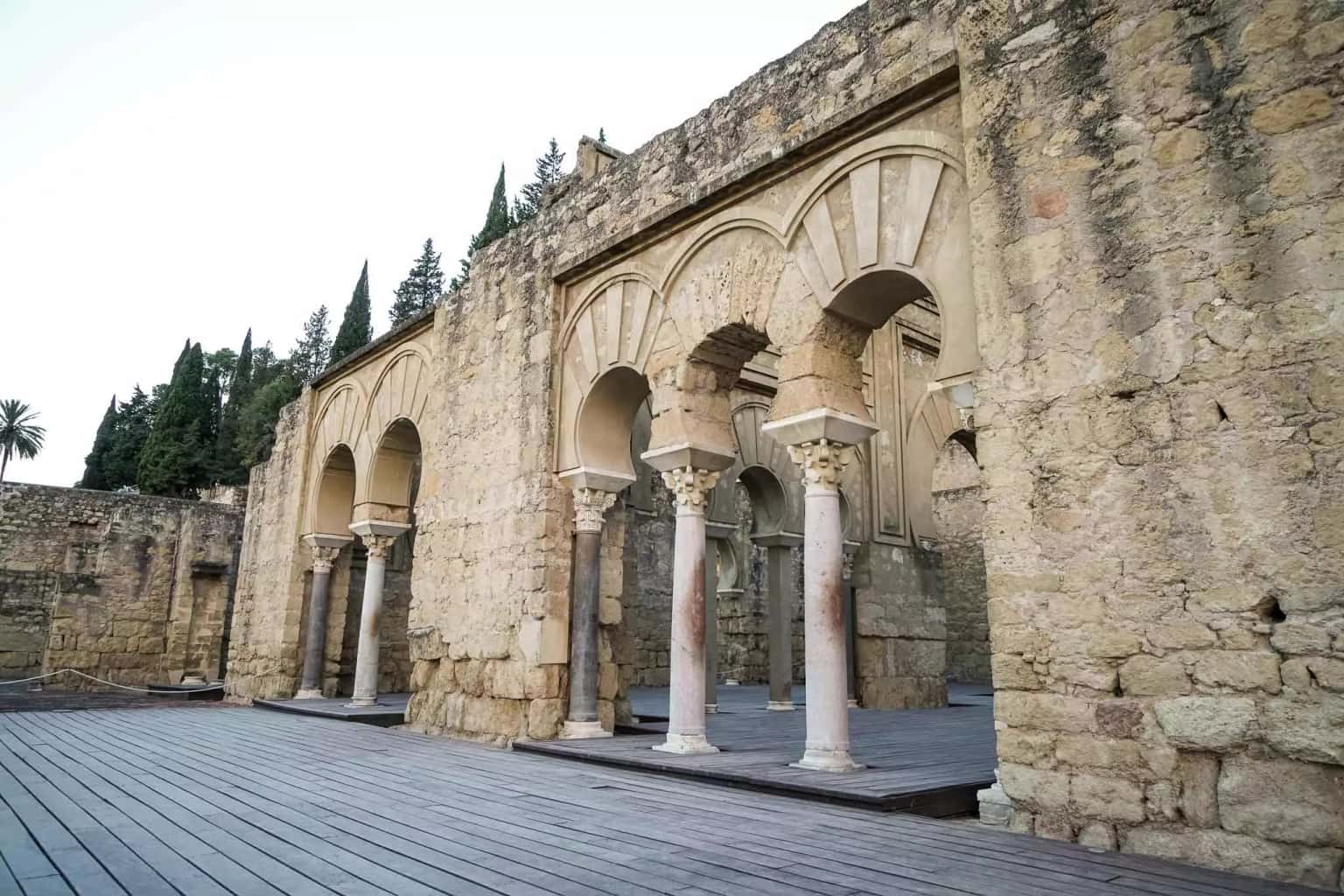 Avenida de Medina Azahara, 2