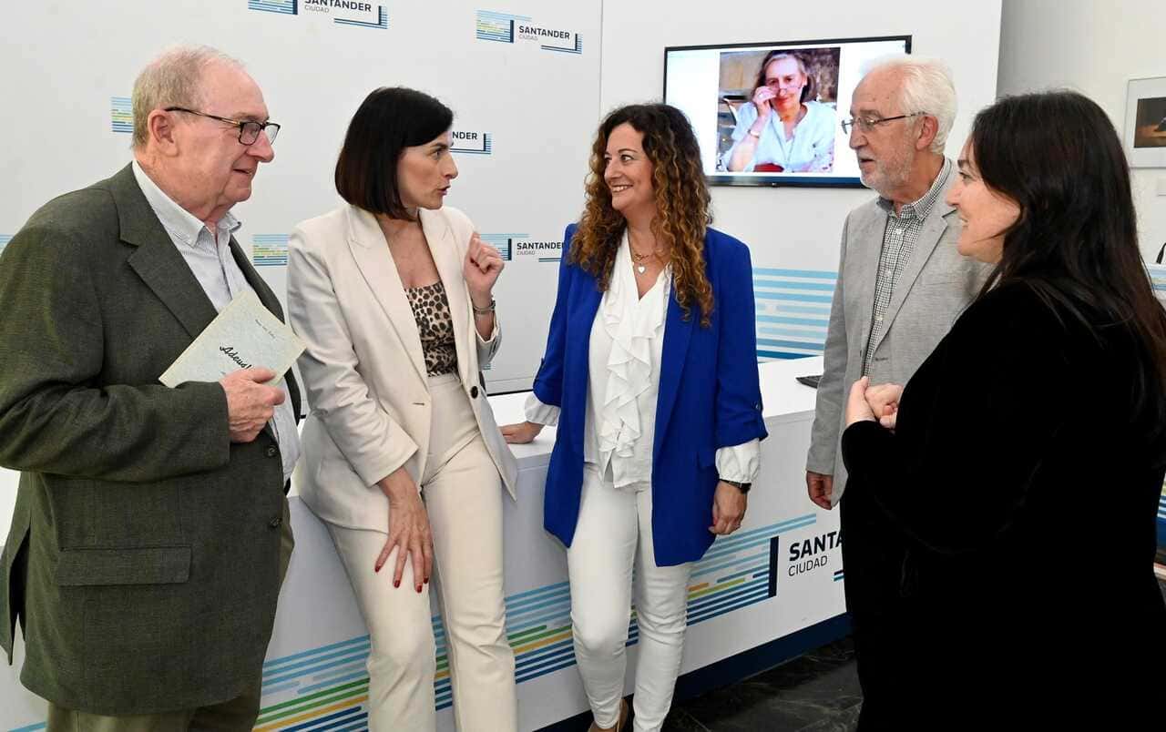 Conferencia sobre María Ealo de Sá por Pedro Arce y Marino Pérez Avellaneda