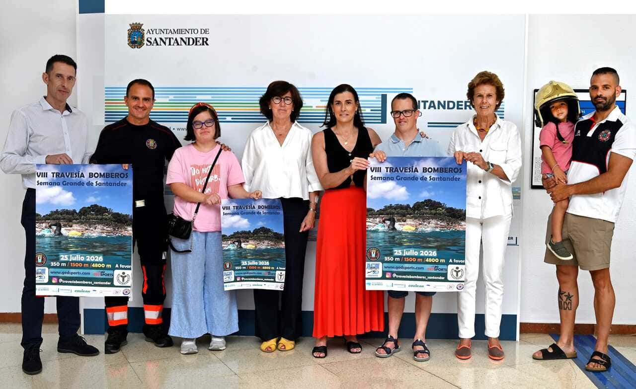VIII Travesía a Nado Bomberos 'Semana Grande'