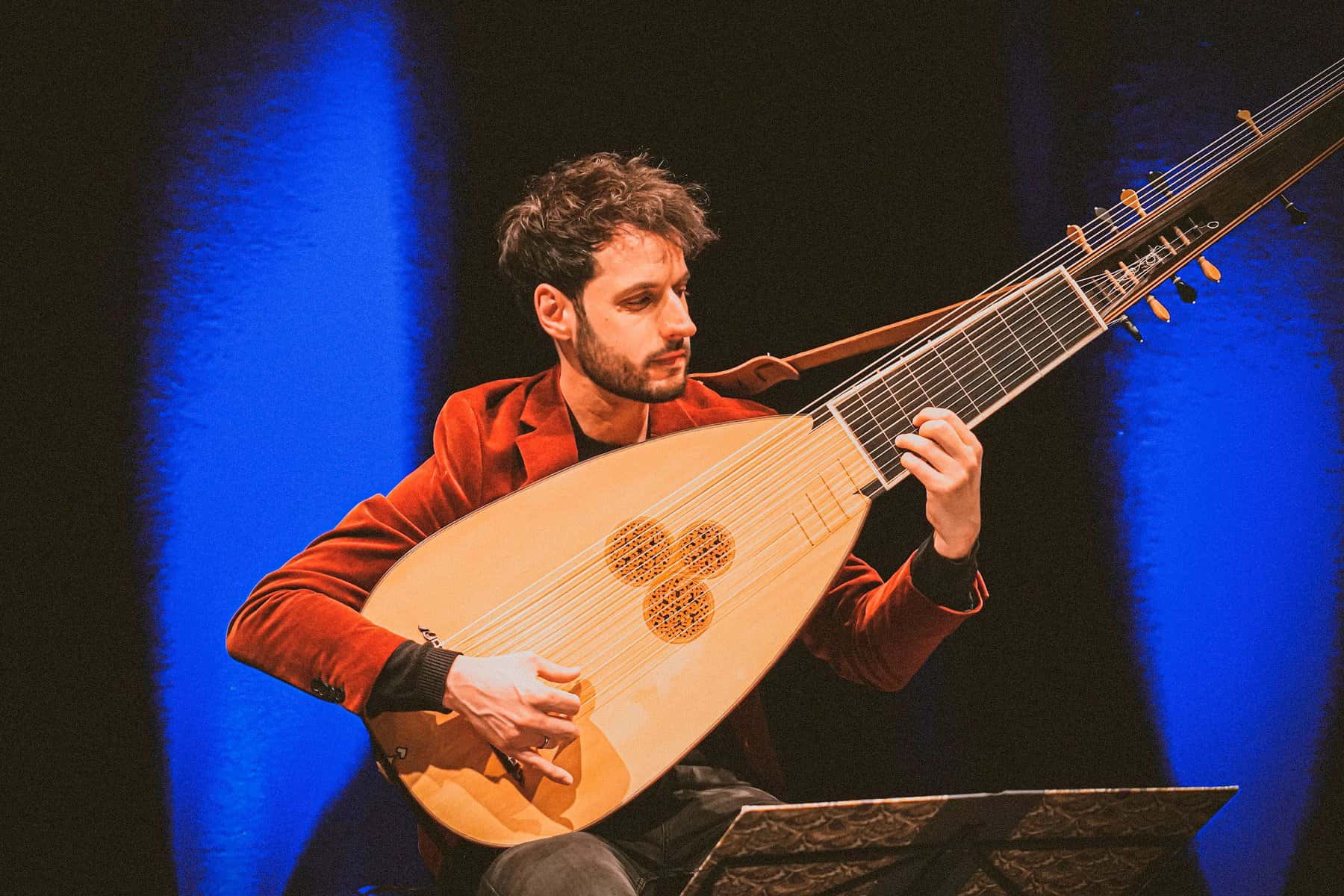 Actuación de Daniel Zapico en el Ciclo de Música Antigua de Santander