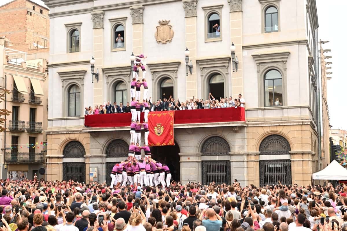 Vigília de Sant Bartomeu: castells, folklore i concerts