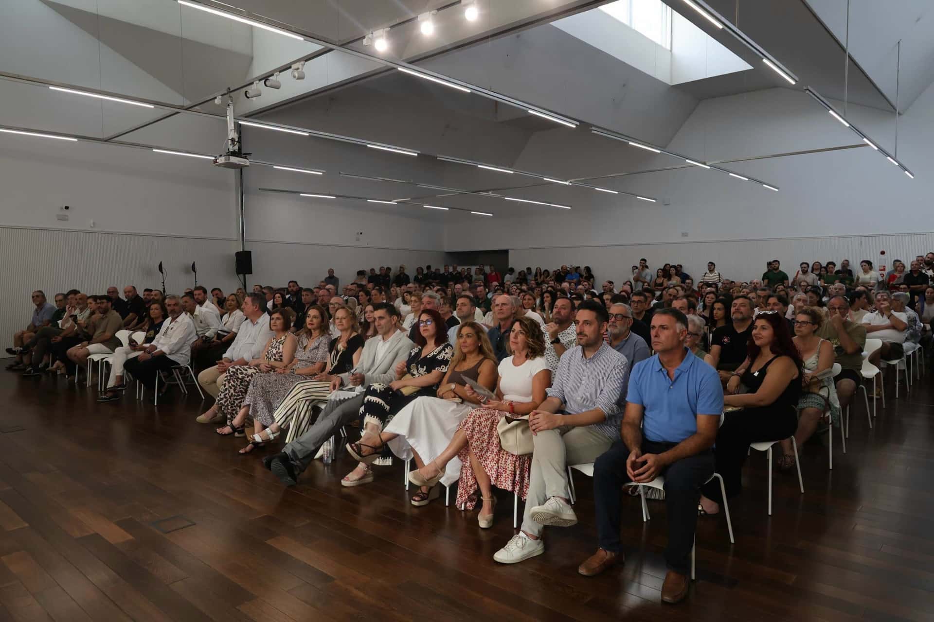 Homenaje a 42 festeros y festeras - In Memoriam
