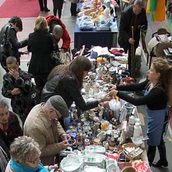 Mercado dominical de coleccionismo