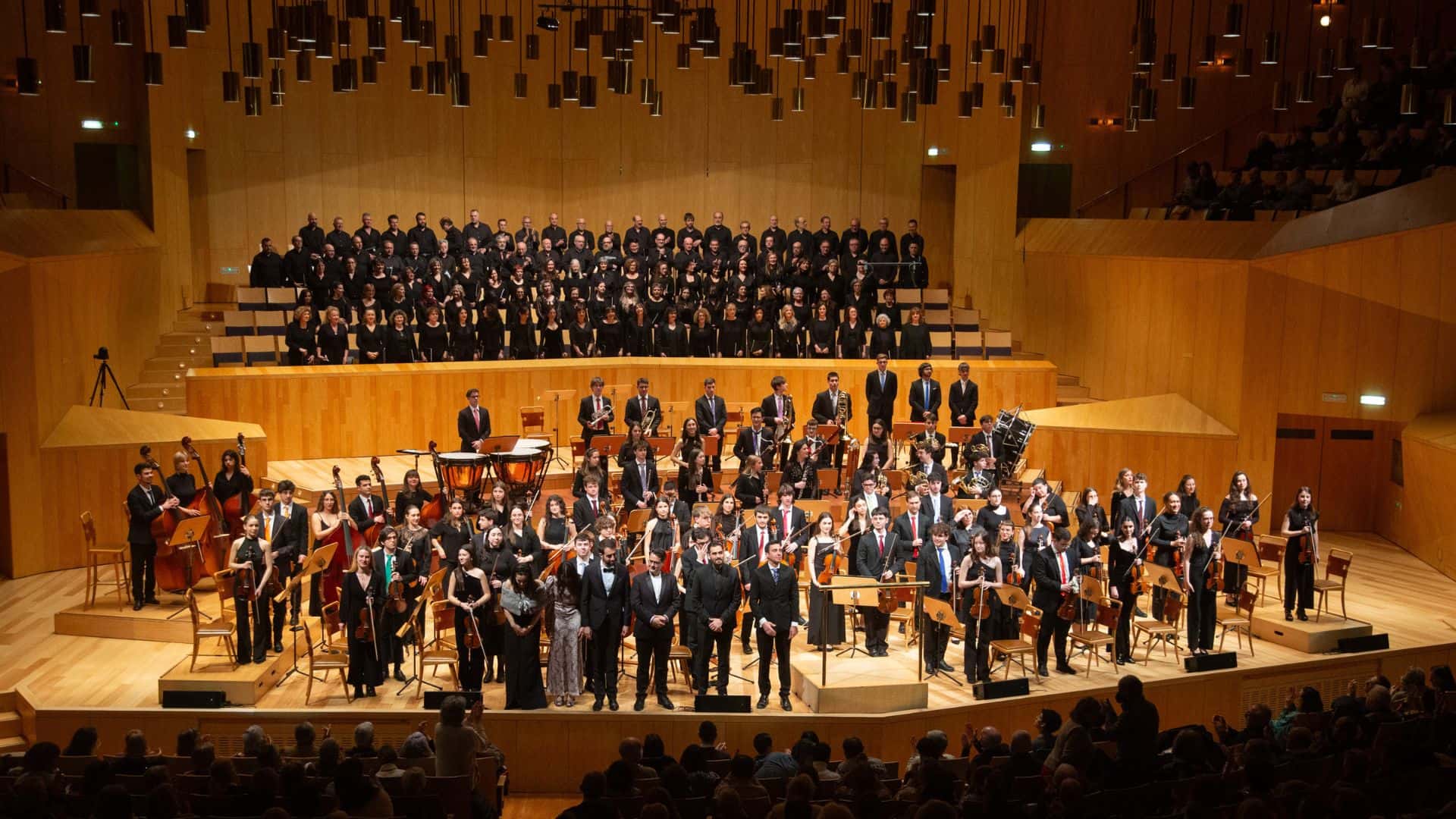 Orquesta de la Universidad de Valencia y Coro Sinfónico Amici Musicae