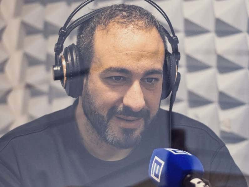 Programa de radio 'Sentir Asturies' de RTPA en la Feria del Libro de Gijón