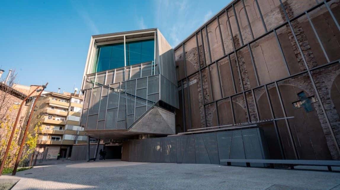 Persistències efímeres. Una postmodernitat barroca?
