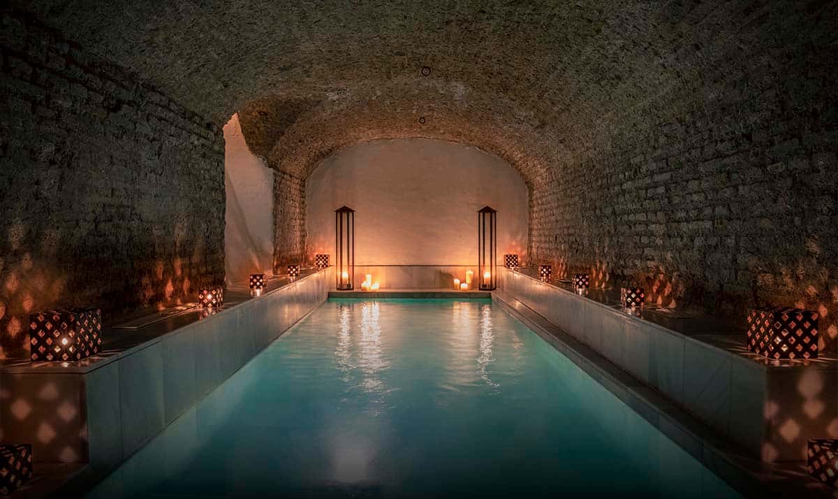 Baños árabes en Sevilla: relax, historia y flamenco