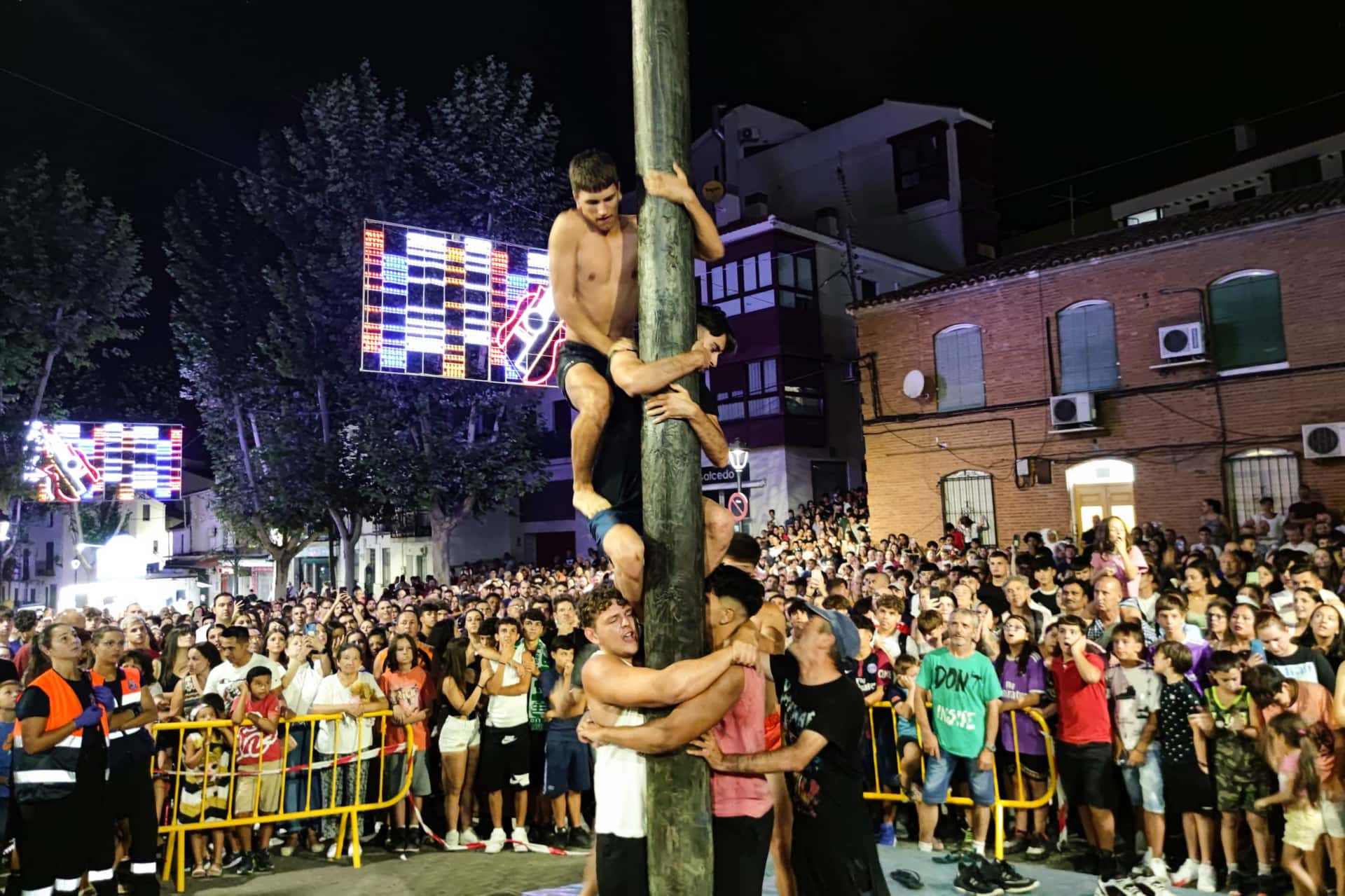 Arganda cierra sus fiestas con la procesión de San Roque