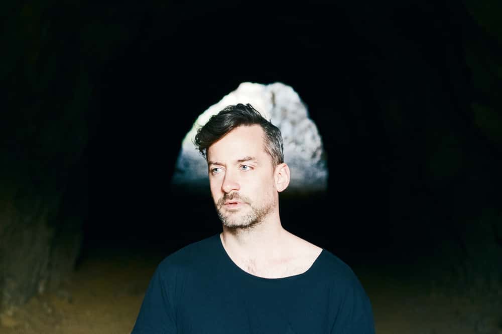 Bonobo - Distance in Static Live