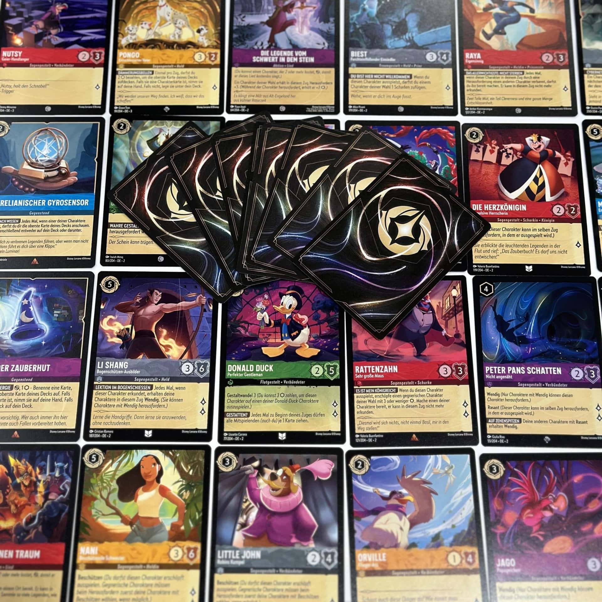Alpaca Chinchona organiza un reto de cartas Lorcana