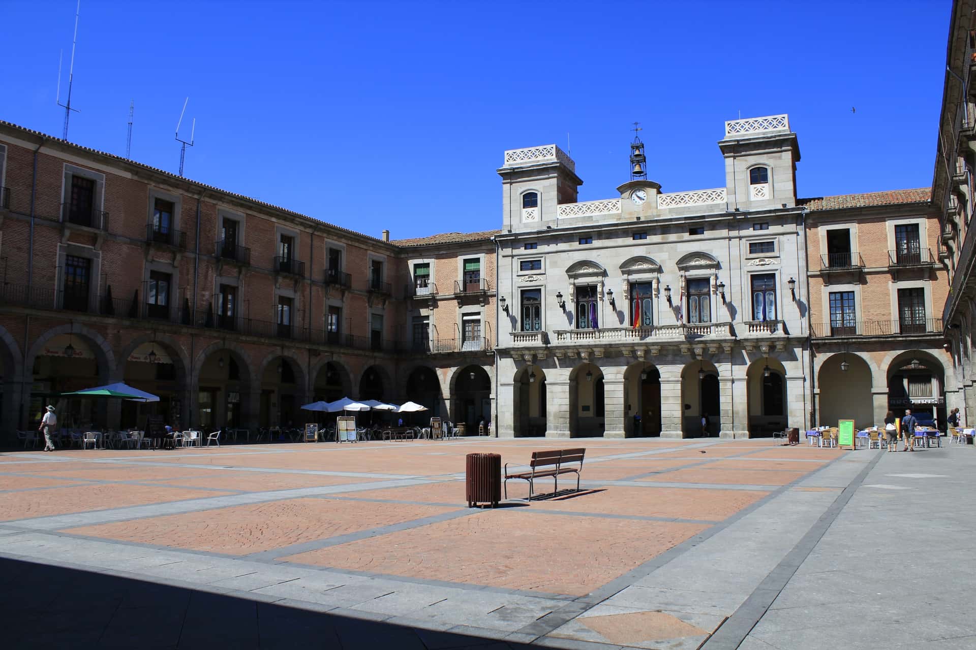 Folklore y tradición en el Mercado Chico de Ávila
