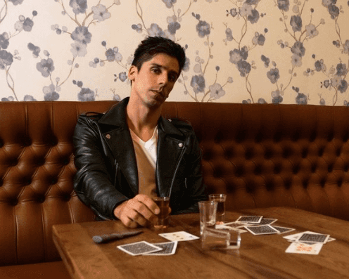 Veintiuno - Gira Mitología