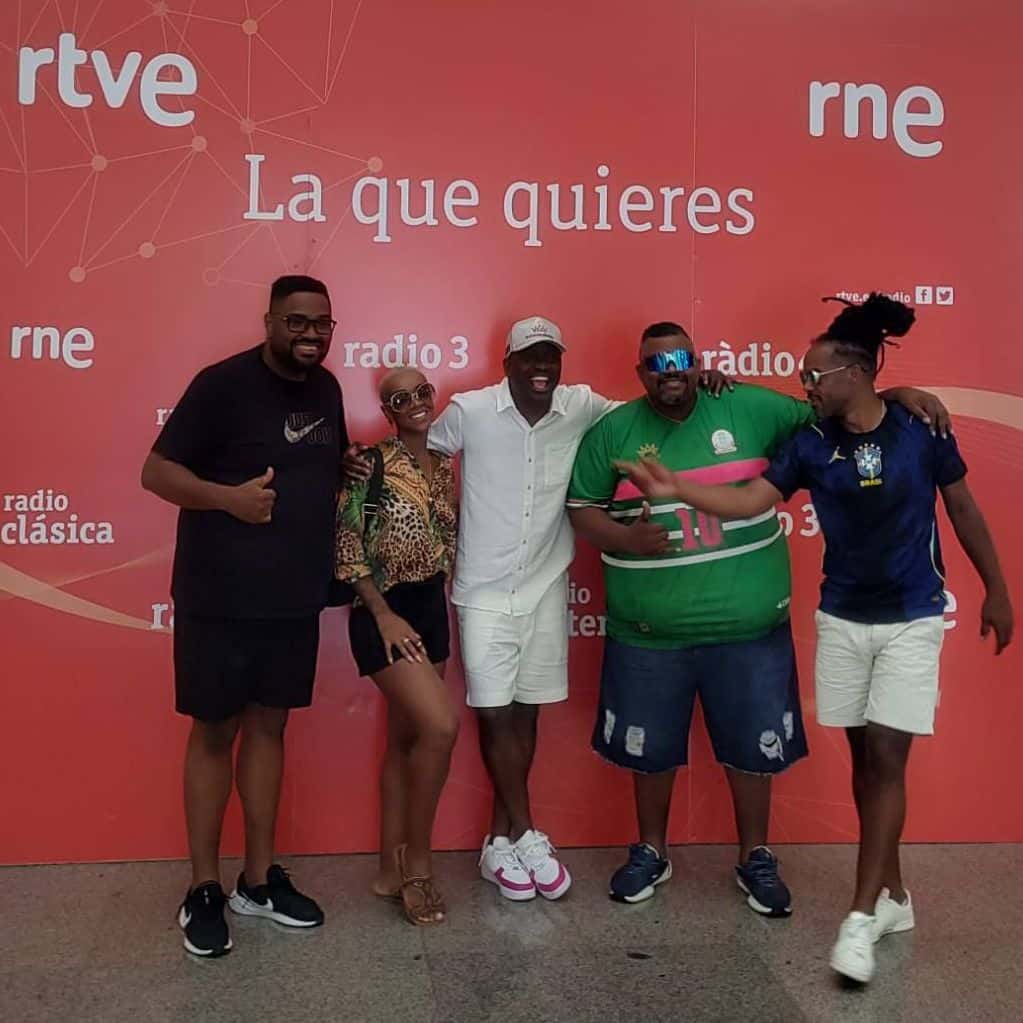 Roda de Samba en el Barrio del Oeste