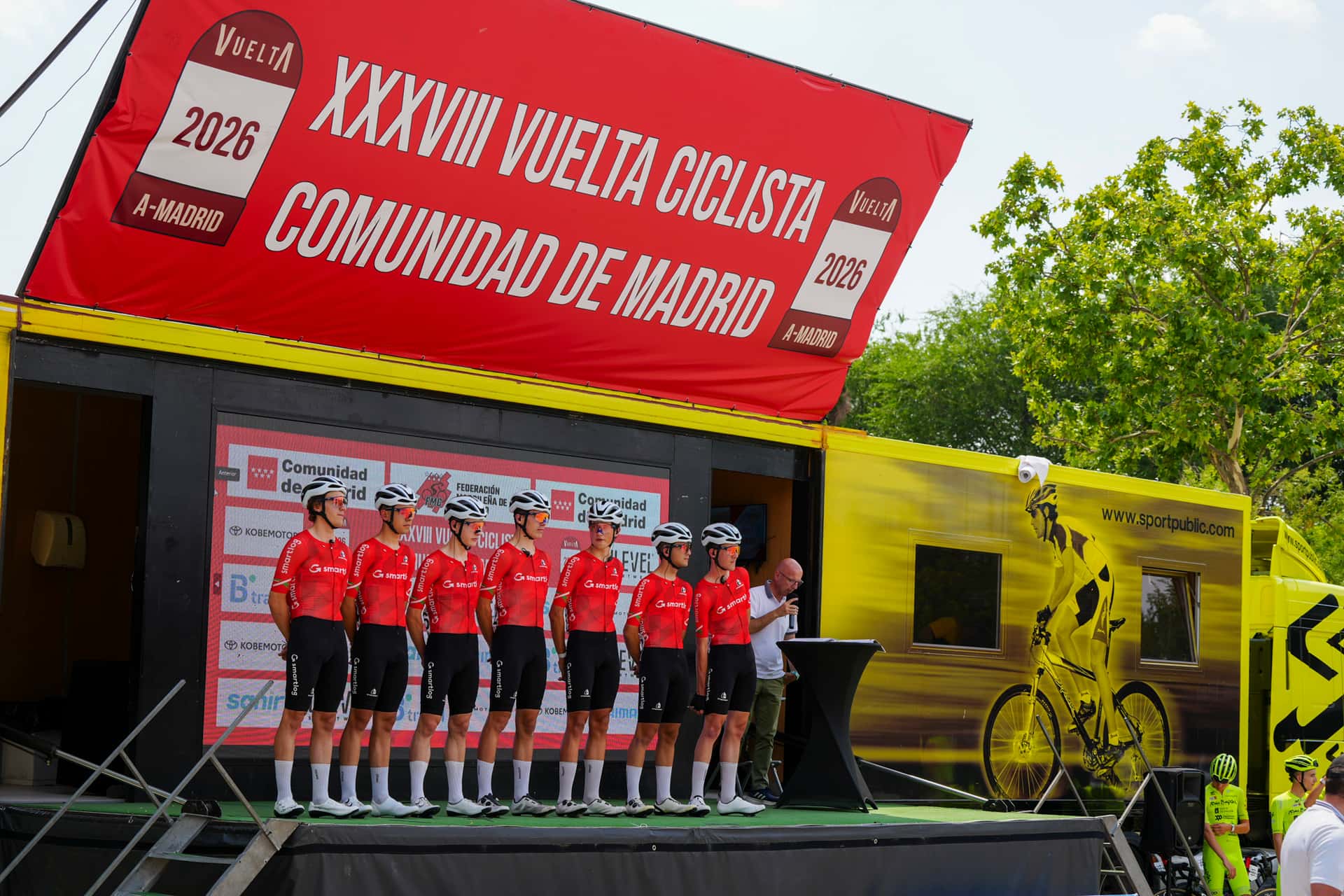 La Vuelta a Madrid Sub23 arrancó en Móstoles