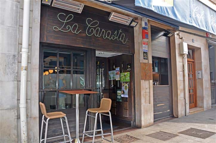 La Canasta: tapas frescas y terraza en el Ensanche