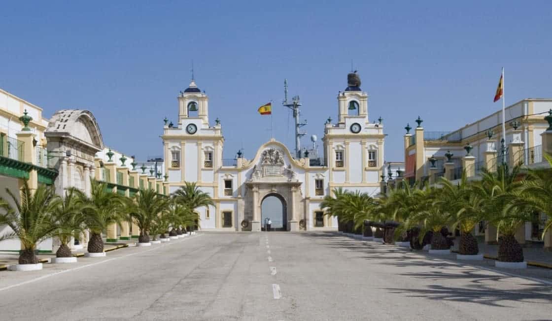 Ruta militar: La Carraca, el ROA y el Panteón