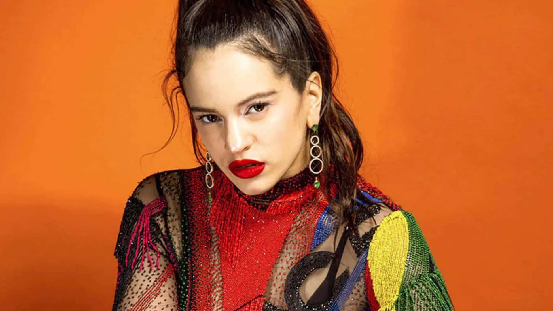 De seda y metal: las perlas de Rosalía