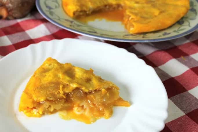 As Galeras Cervecería: Tortilla, Zamburiñas y Terraza en Betanzos