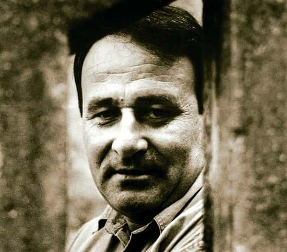 Exposición 'Sorrisos por un mundo. O humor en Carlos Casares'