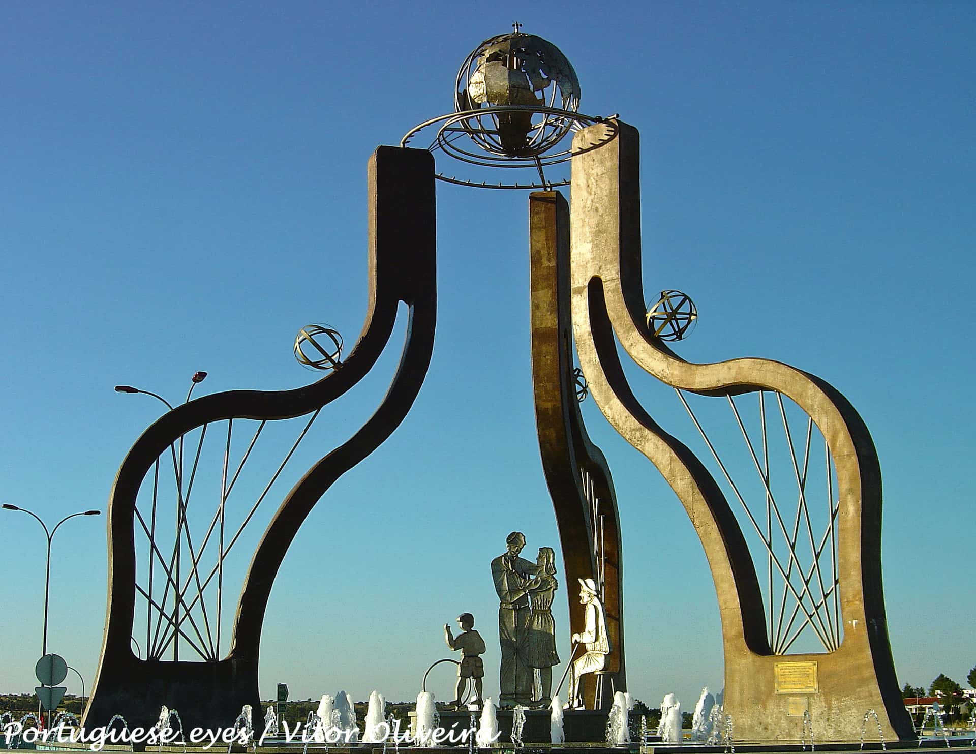 Presentación de 'Monumentos ao Emigrante. Uma Homenagem à História da Emigração Portuguesa'