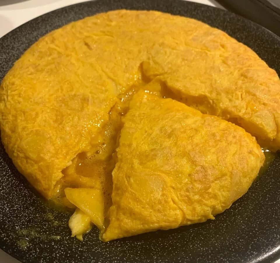 O Candil en Betanzos: Tradición y Sabor en la Rúa da Cañota