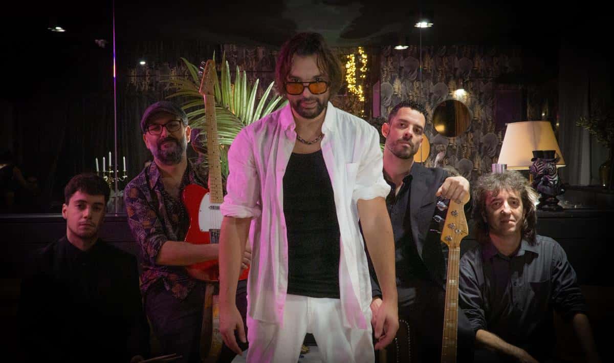 Concierto de Brais Morán & Nasaufunk en A Festa das Letras