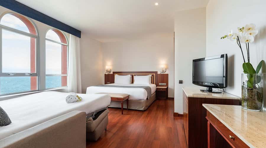 Restaurante Torremar: Cocina de mercado junto a la Torre de Hércules