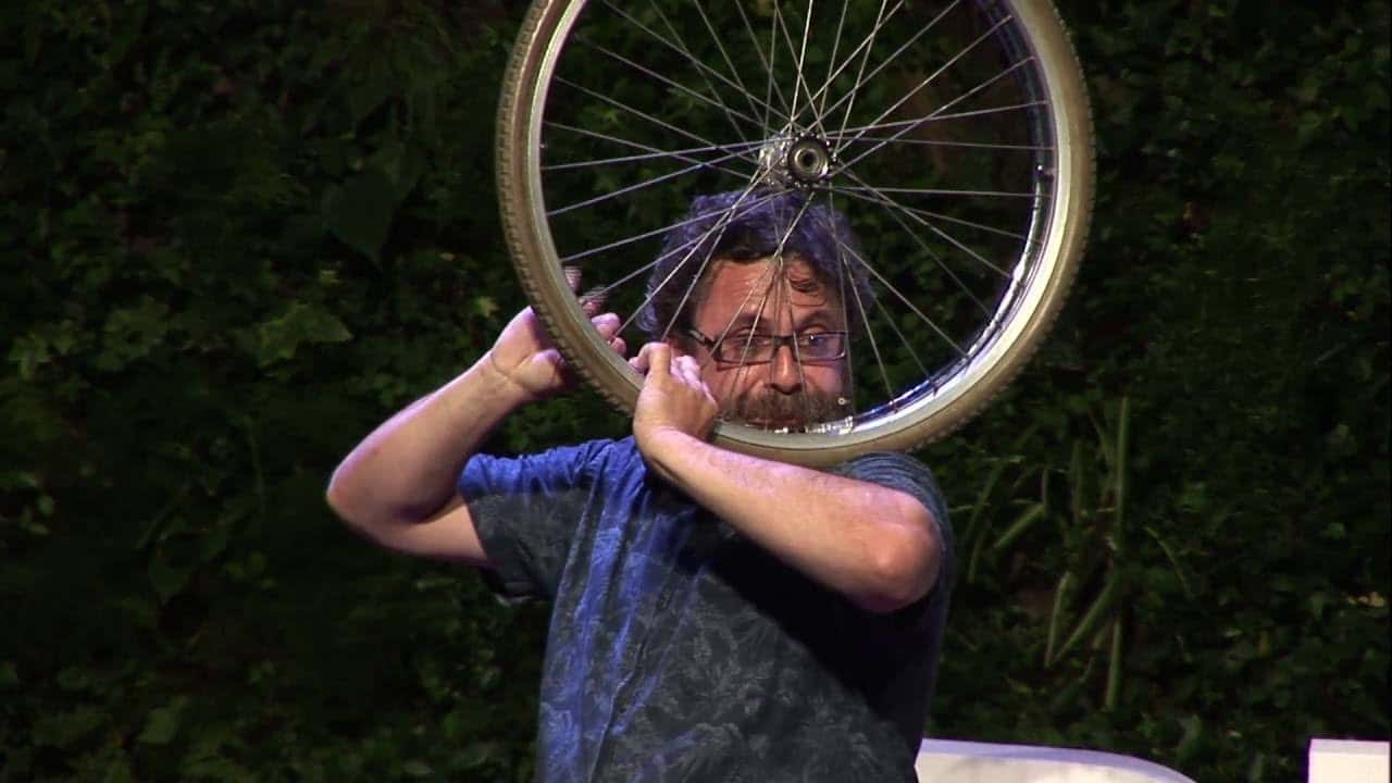 Espectáculo de Xavi Lozano en el ciclo No Campo de Fóra