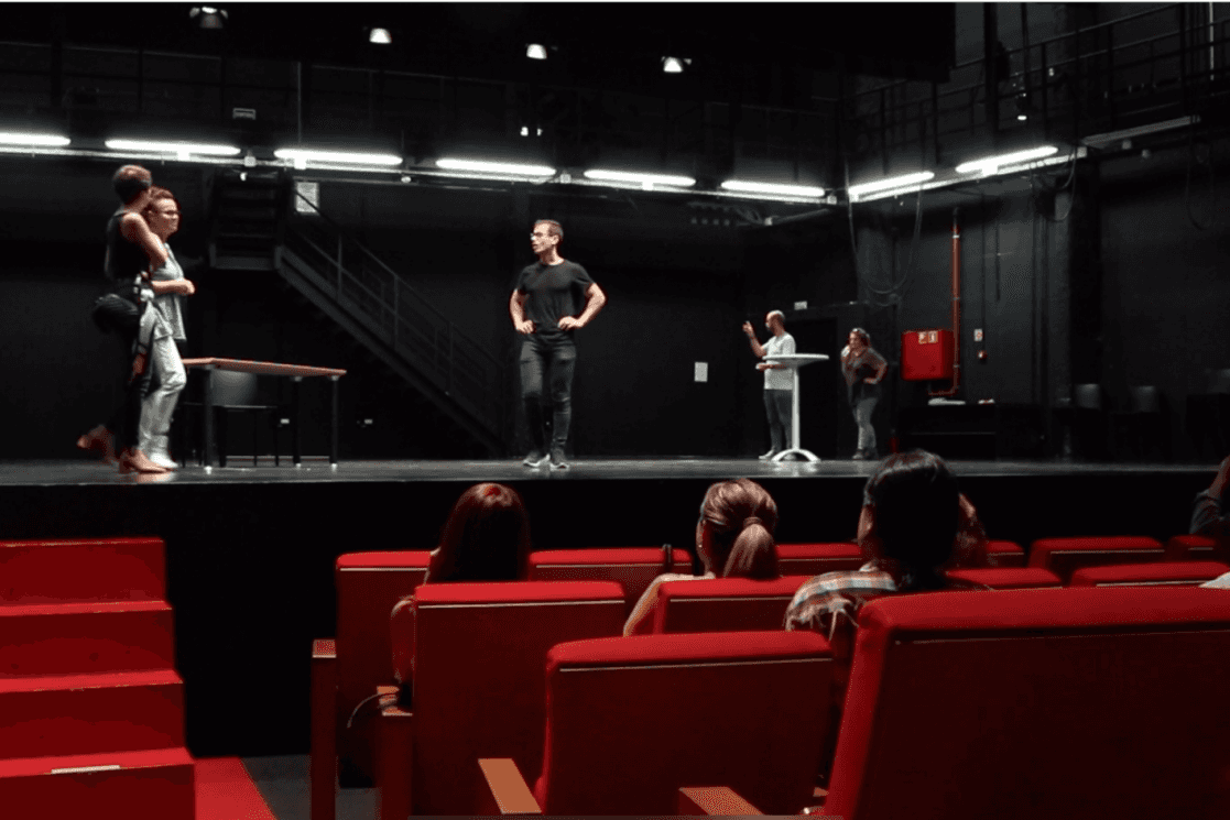 De l'escena a l'empresa