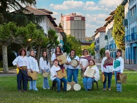 Festival Arcu Atlánticu. Concierto. Escontra'l Raigañu: hestoria viva