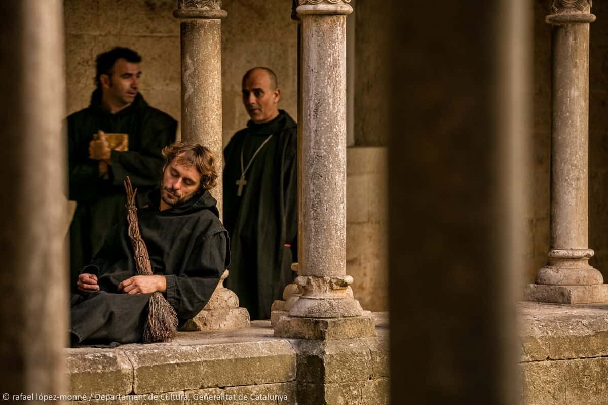 Visita teatralizada: Un paseo por la historia de Sant Pere de Galligants