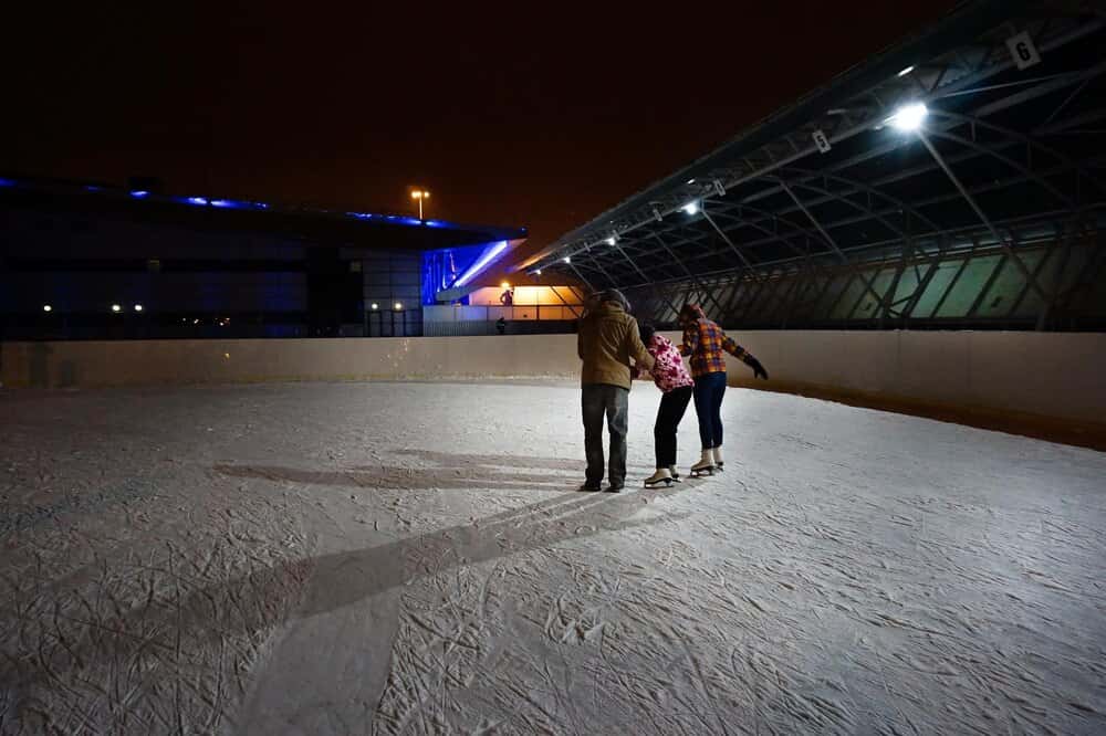 Vuelve la pista de hielo a A Coruña: Muelle de Batería