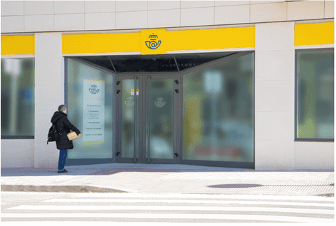 Visita a las oficinas principales de Correos