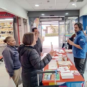 Mercadea en el Mercado municipal de Usera