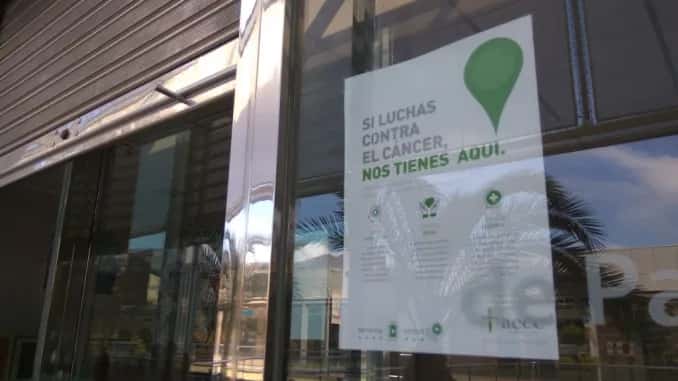 Cuestación de la Asociación Española contra el Cáncer