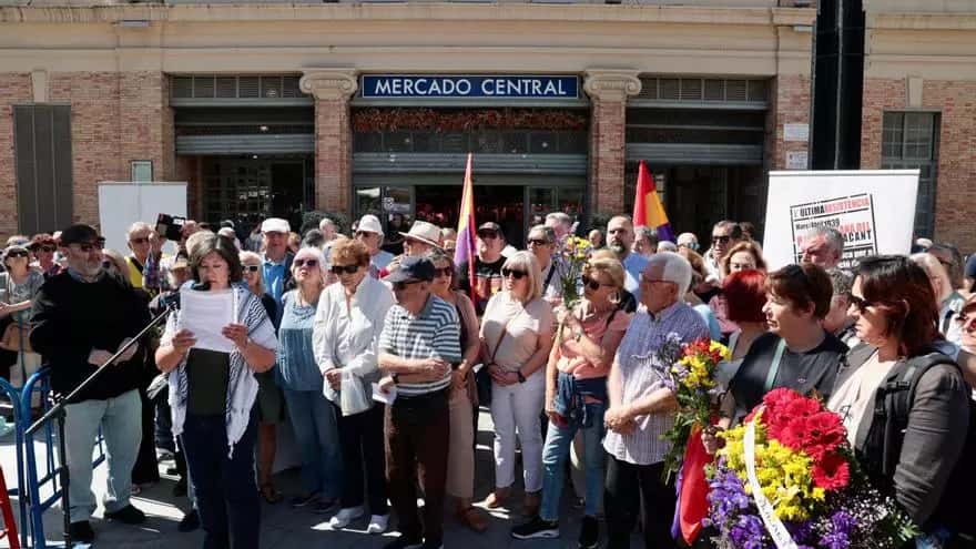 Homenaje a las víctimas del bombardeo al Mercado Central