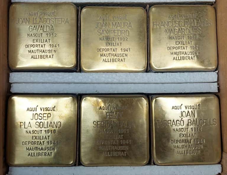 Col·locació de les llambordes Stolpersteine en memòria dels tarragonins i tarragonines deportats als camps d'extermini nazi